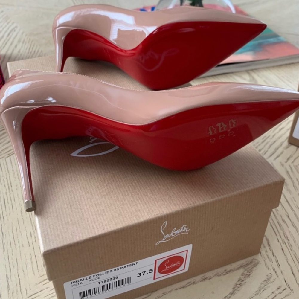 Red bottom heels brand new! Christian Louboutin